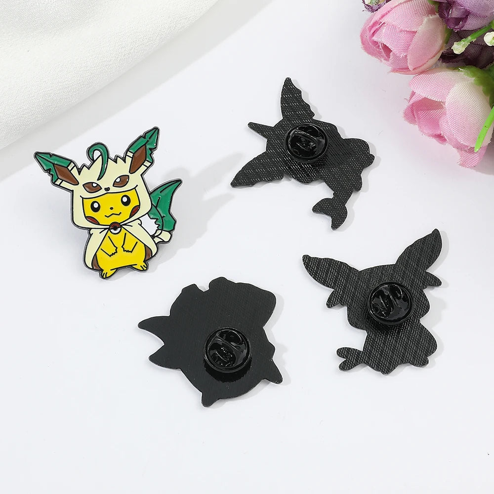 Pikachu com Cosplay?! - Pins Metalizados