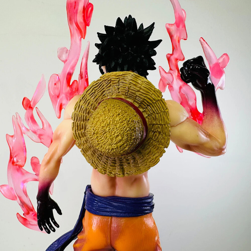 Em Meio à Batalha - Luffy