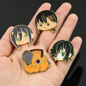 Pins Metalizados Chainsaw Man